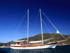Een blauwe cruise standaard gulet